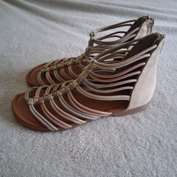 Justice Girl's Size 1 Metallic Gold Silver Bronze Strappy Gladiator Sandals - Picture 4 of 12